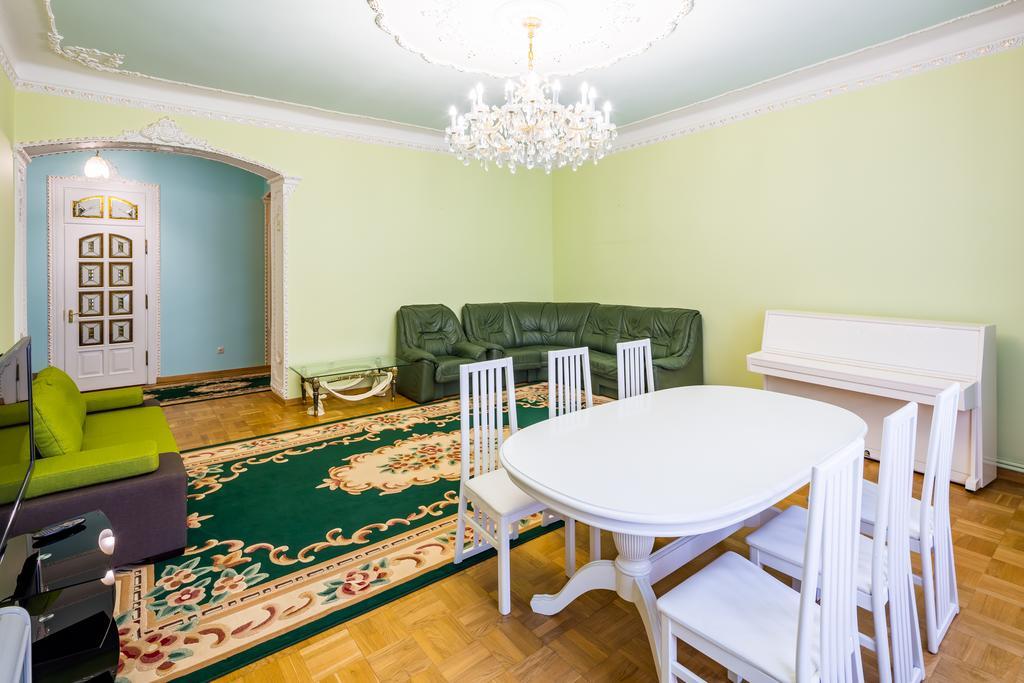 Do Lvova Central Apartments Buitenkant foto