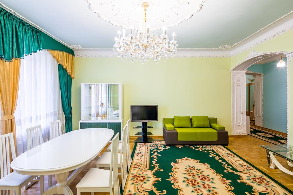 Do Lvova Central Apartments Buitenkant foto