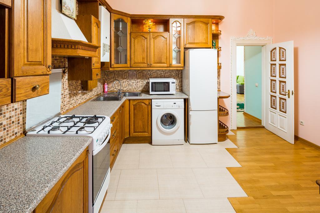 Do Lvova Central Apartments Buitenkant foto