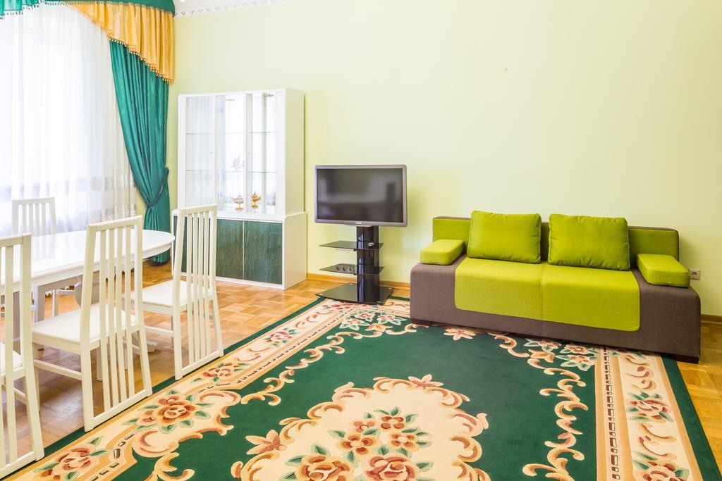 Do Lvova Central Apartments Buitenkant foto