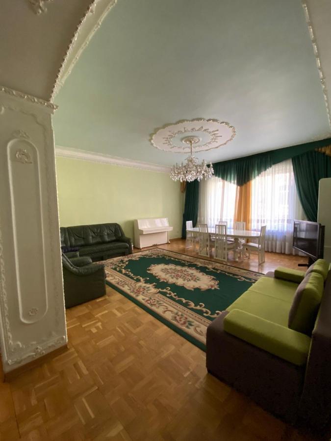 Do Lvova Central Apartments Buitenkant foto